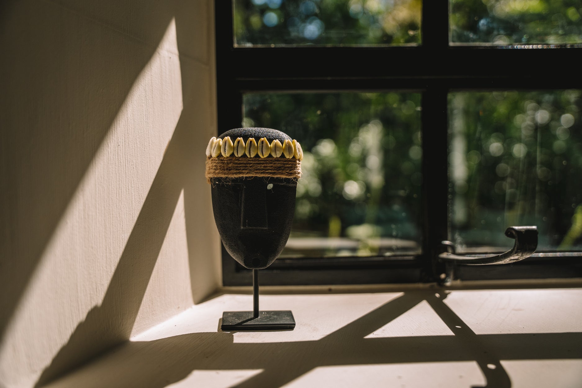 La Pierre Sumba sur pied - Noir