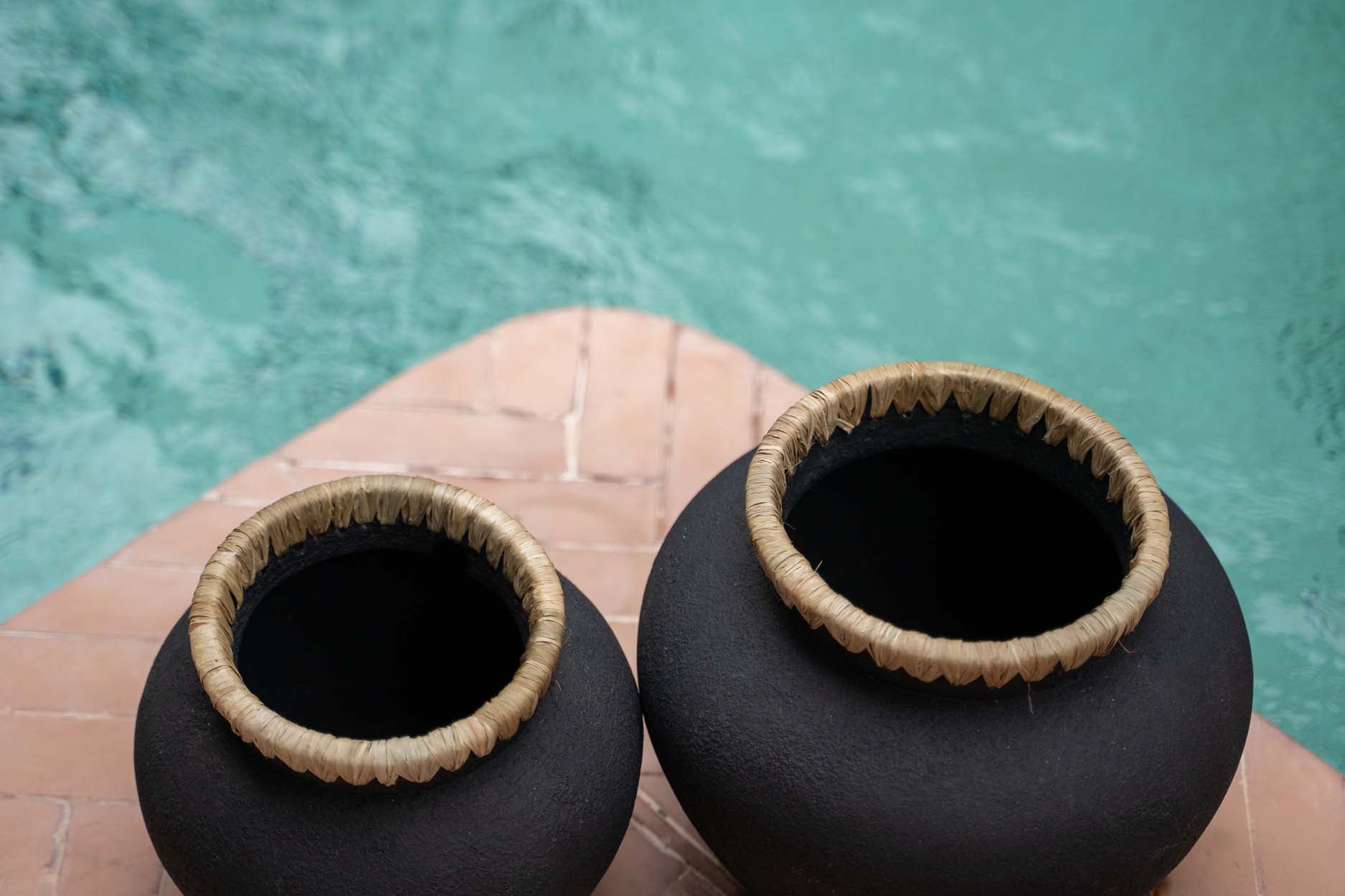 Le Vase Styly - Noir Naturel - M